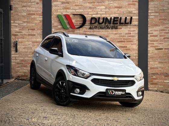 CHEVROLET ONIX 1.4 MPFI ACTIV 8V FLEX 4P AUTOMÁTICO